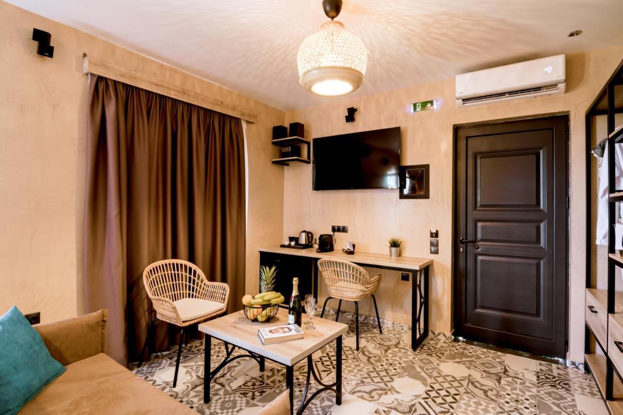 Driades Luxury Apartments Hersonissos  Bagian luar foto