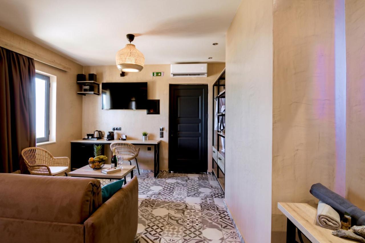 Driades Luxury Apartments Hersonissos  Bagian luar foto