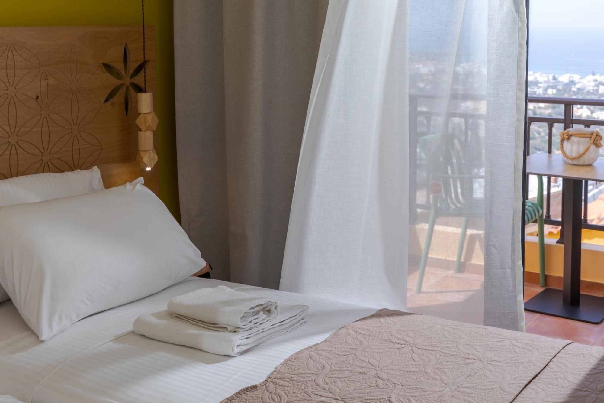 Driades Luxury Apartments Hersonissos  Bagian luar foto
