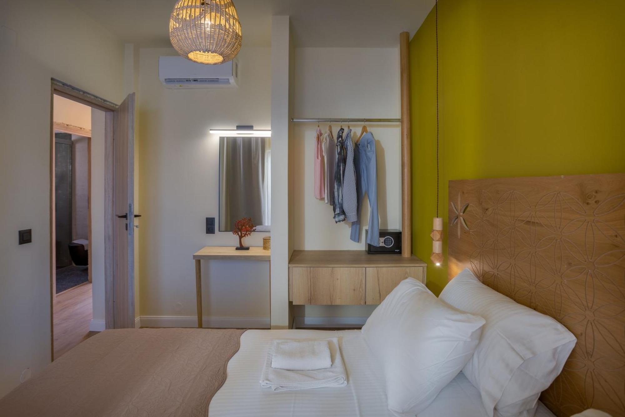 Driades Luxury Apartments Hersonissos  Bagian luar foto