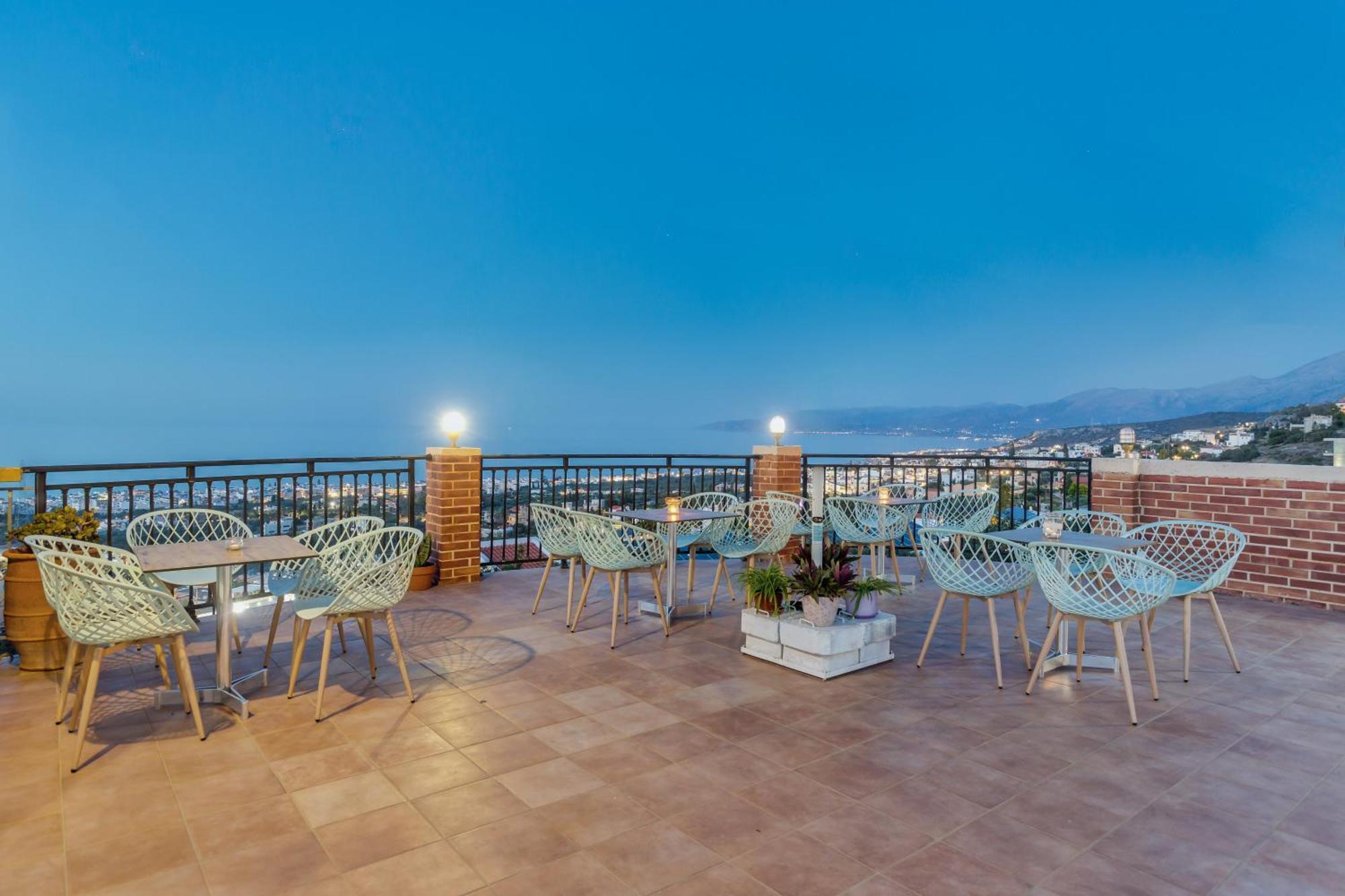 Driades Luxury Apartments Hersonissos  Bagian luar foto