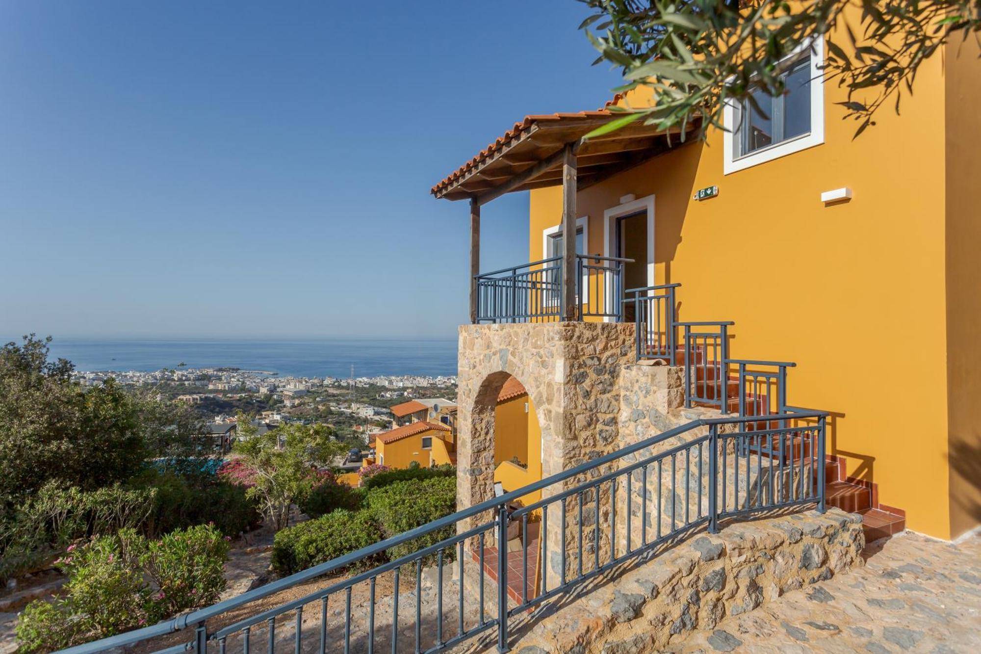 Driades Luxury Apartments Hersonissos  Bagian luar foto